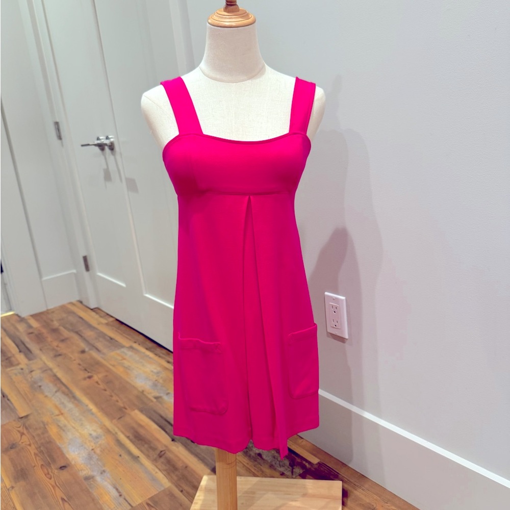 Diane Von Furstenberg hot pink jumper style dress